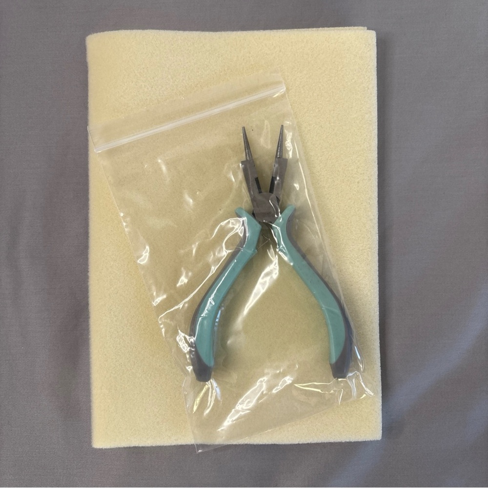 Annie's Beading Starter Kit - NIP